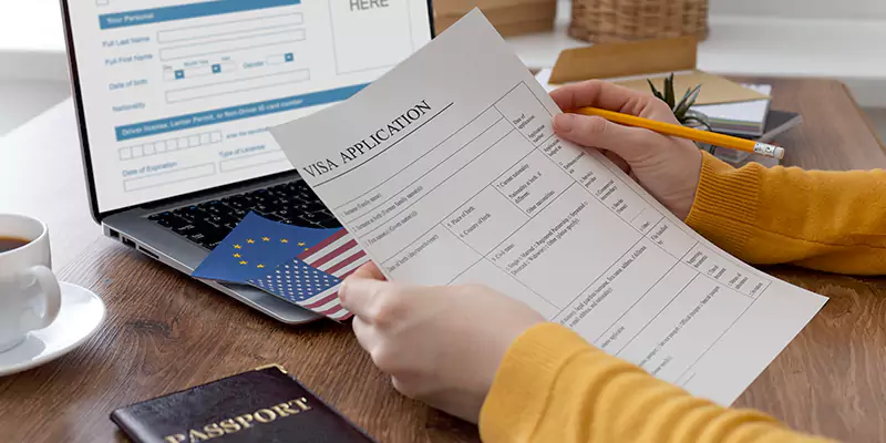 Why choose our expert visa team in Pakistan?